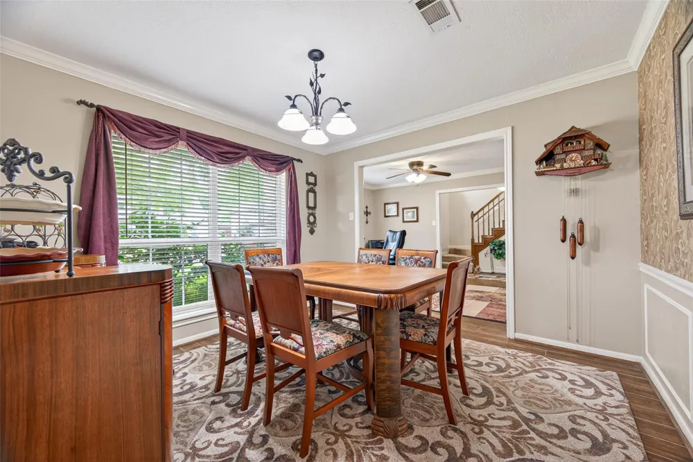 16217 Lakeview Drive Jersey Village, TX 77040