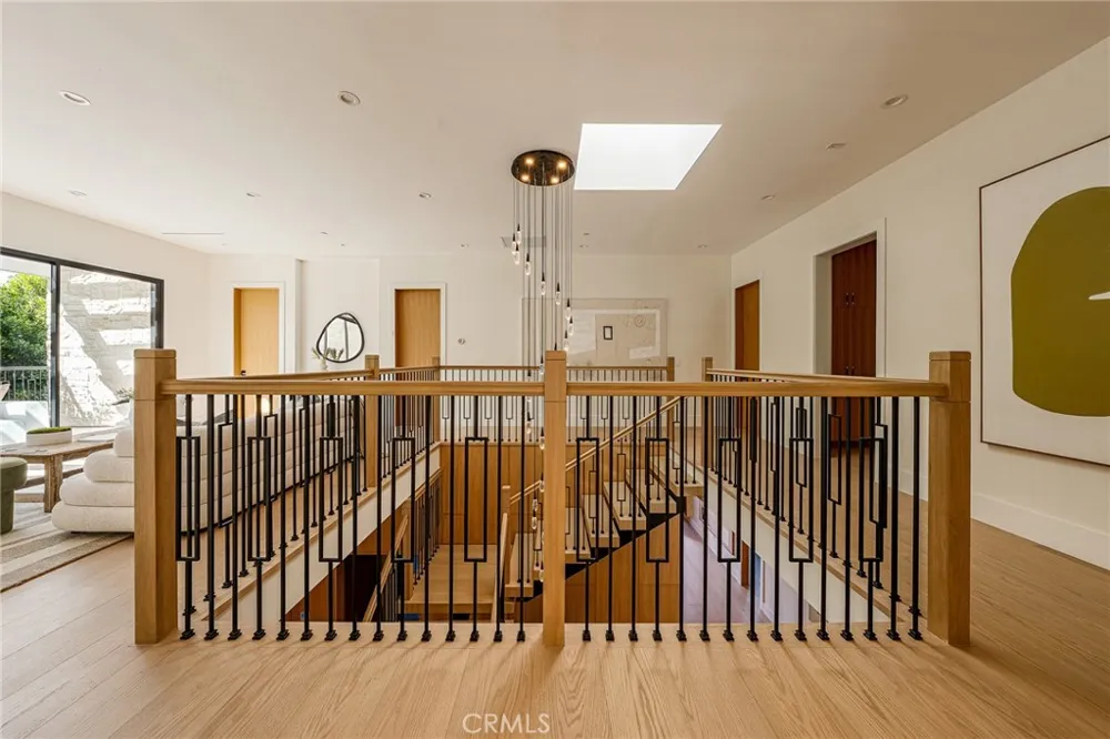 16258 Bertella Drive Encino, CA 91436