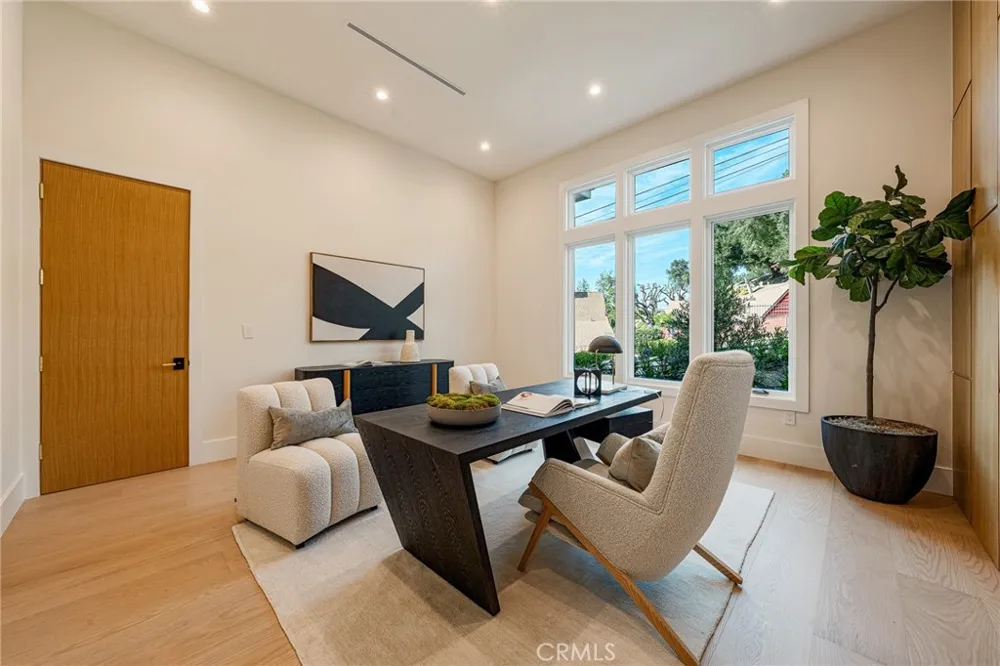 16258 Bertella Drive Encino, CA 91436