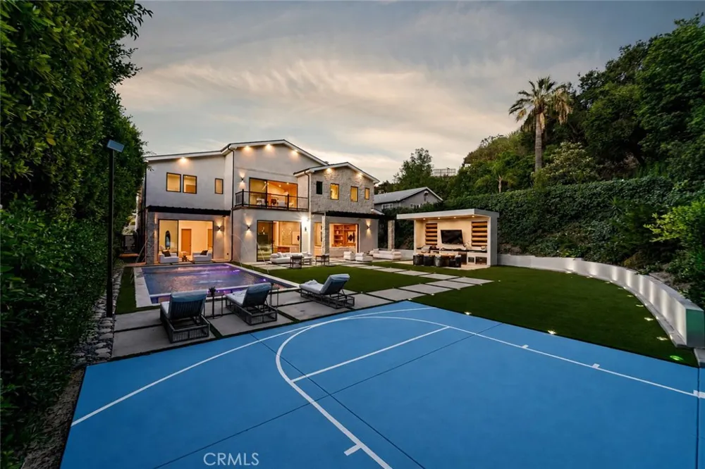 16258 Bertella Drive Encino, CA 91436