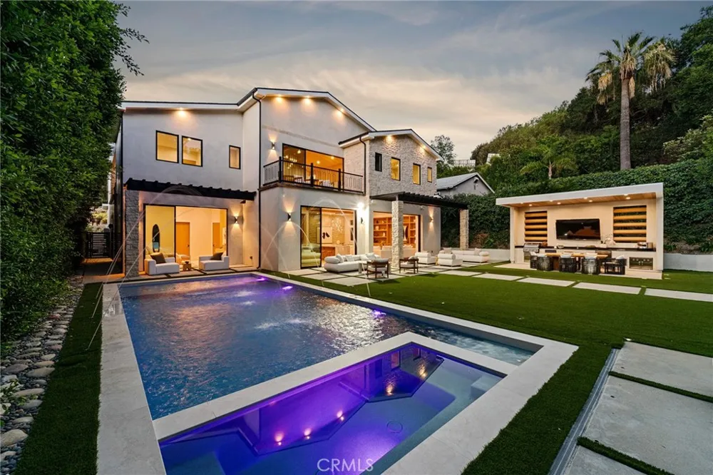 16258 Bertella Drive Encino, CA 91436