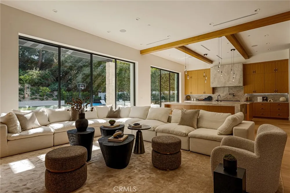 16258 Bertella Drive Encino, CA 91436