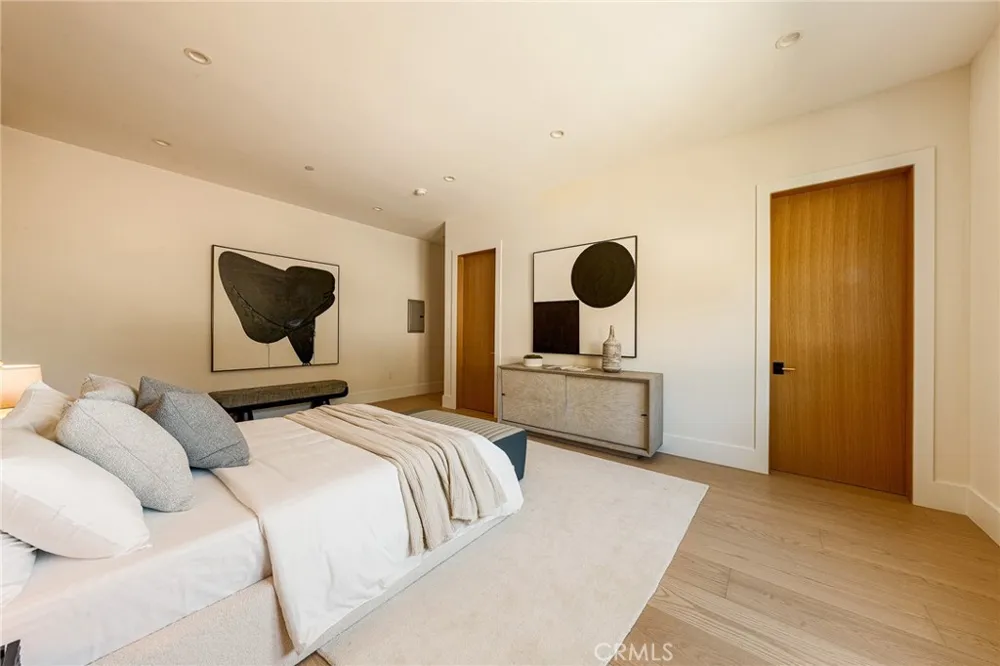 16258 Bertella Drive Encino, CA 91436