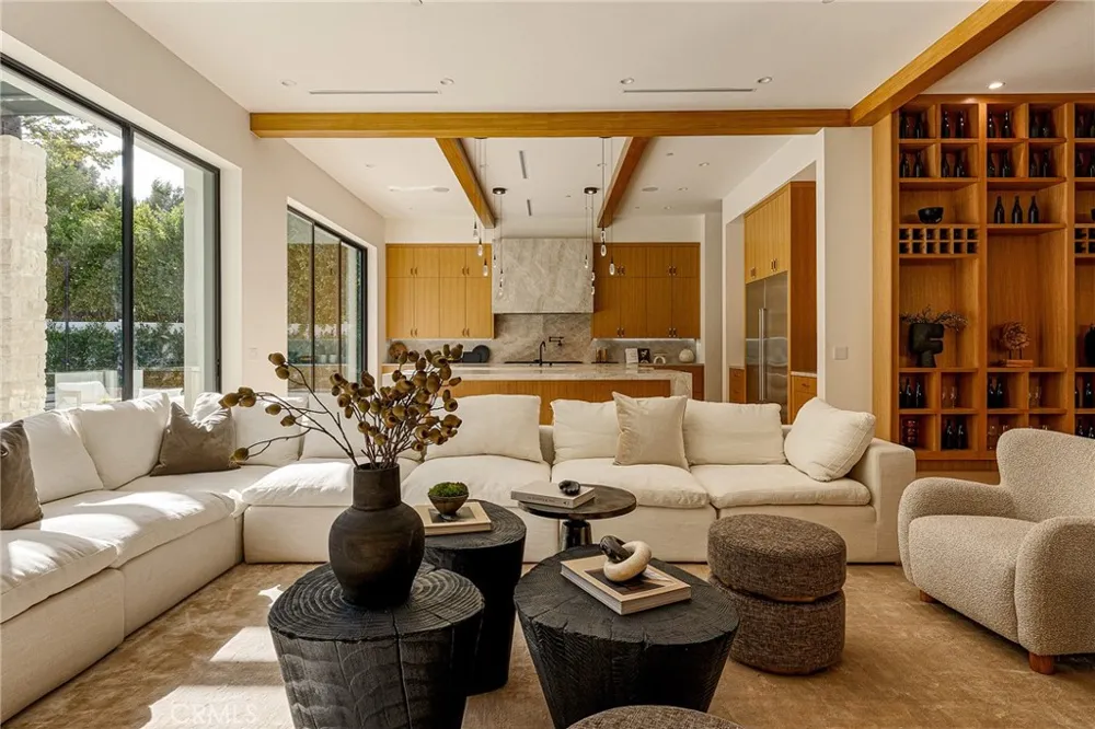 16258 Bertella Drive Encino, CA 91436