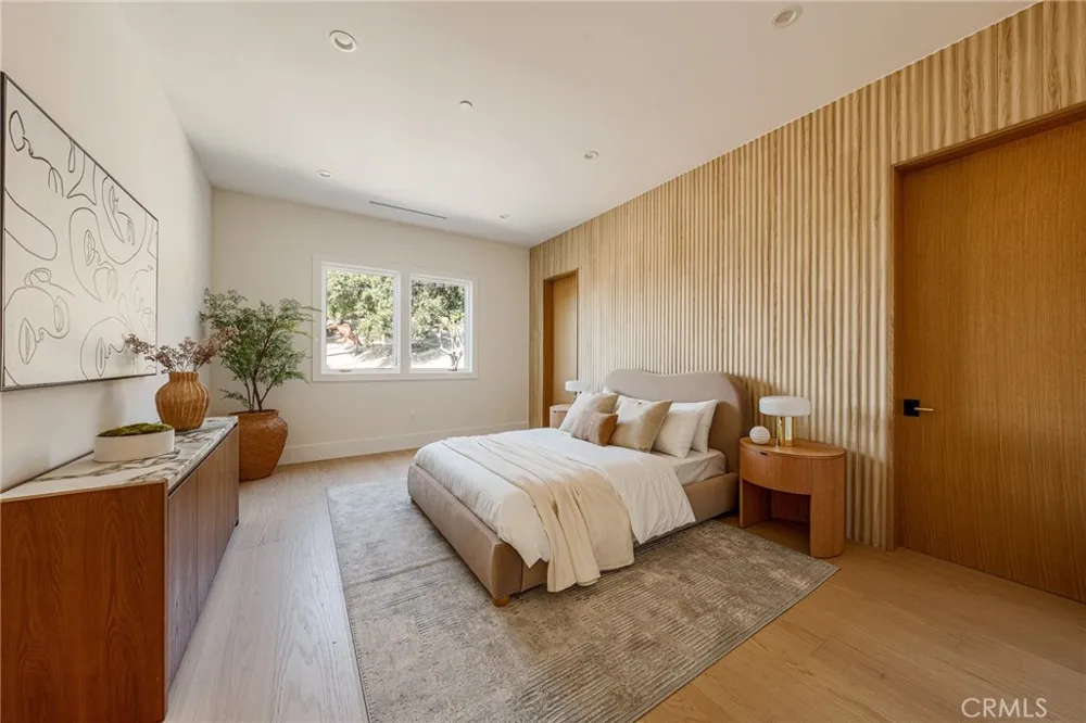 16258 Bertella Drive Encino, CA 91436
