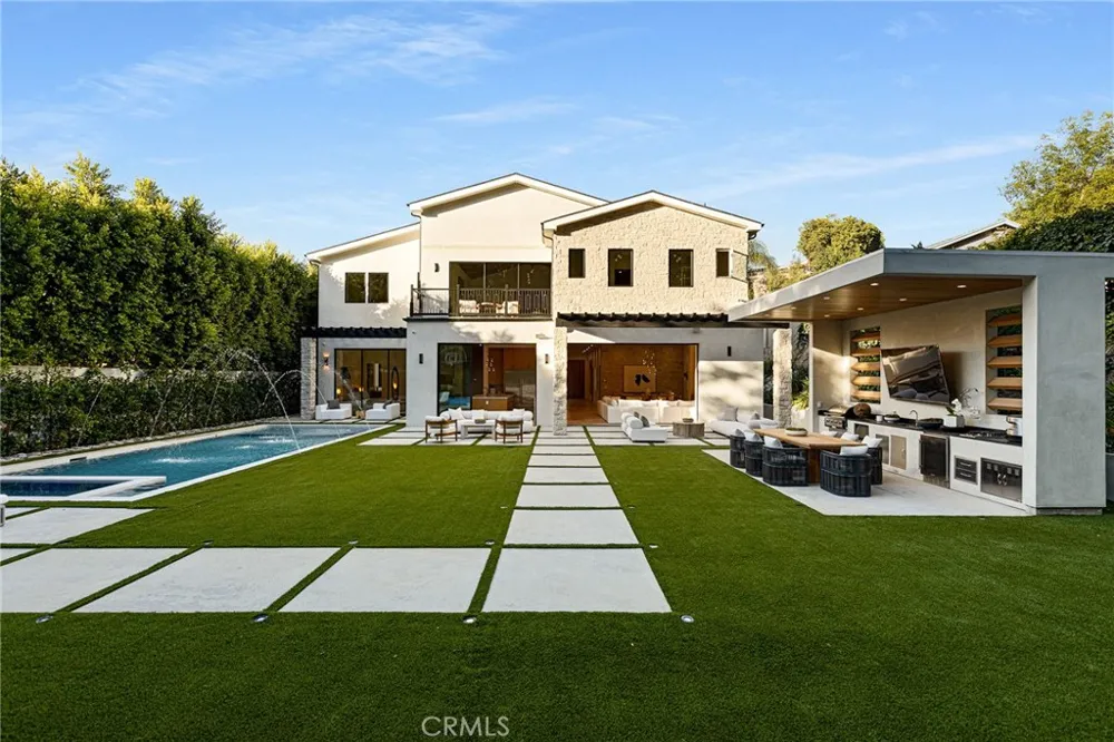 16258 Bertella Drive Encino, CA 91436