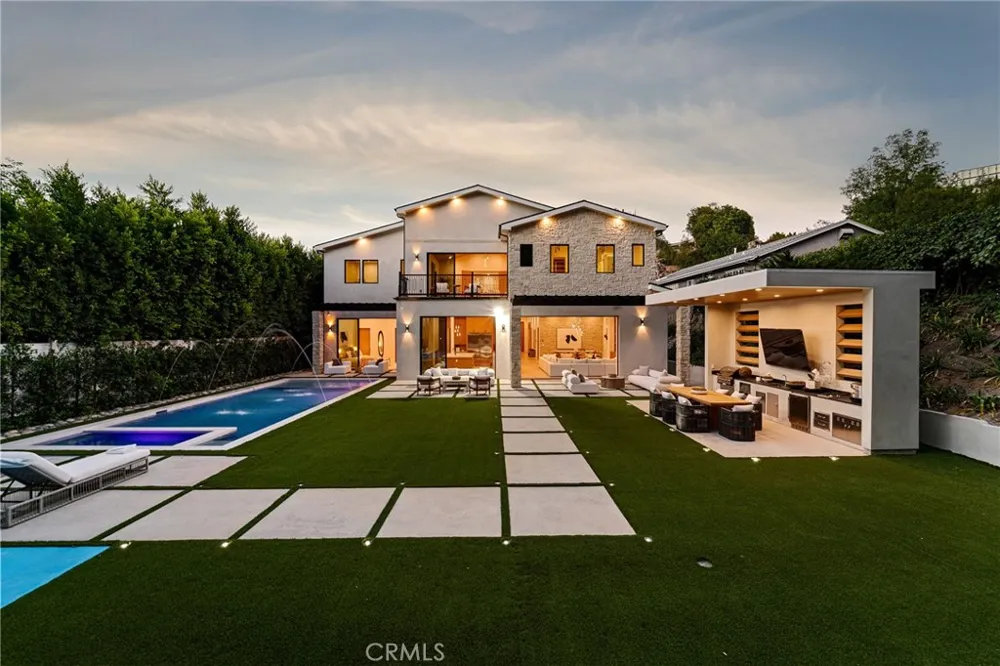 16258 Bertella Drive Encino, CA 91436