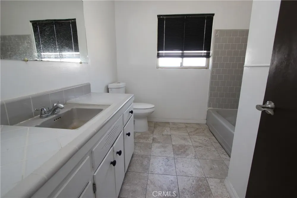 1831 E Appleton Long Beach, CA 90802