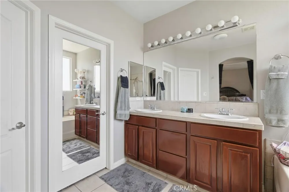 7202 Boulder Falls Court Bakersfield, CA 93312