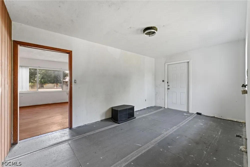 Evergreen Road North Fort Myers, FL 33903