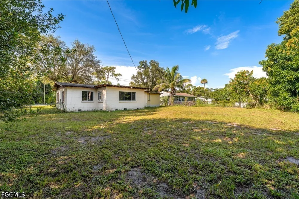 Evergreen Road North Fort Myers, FL 33903