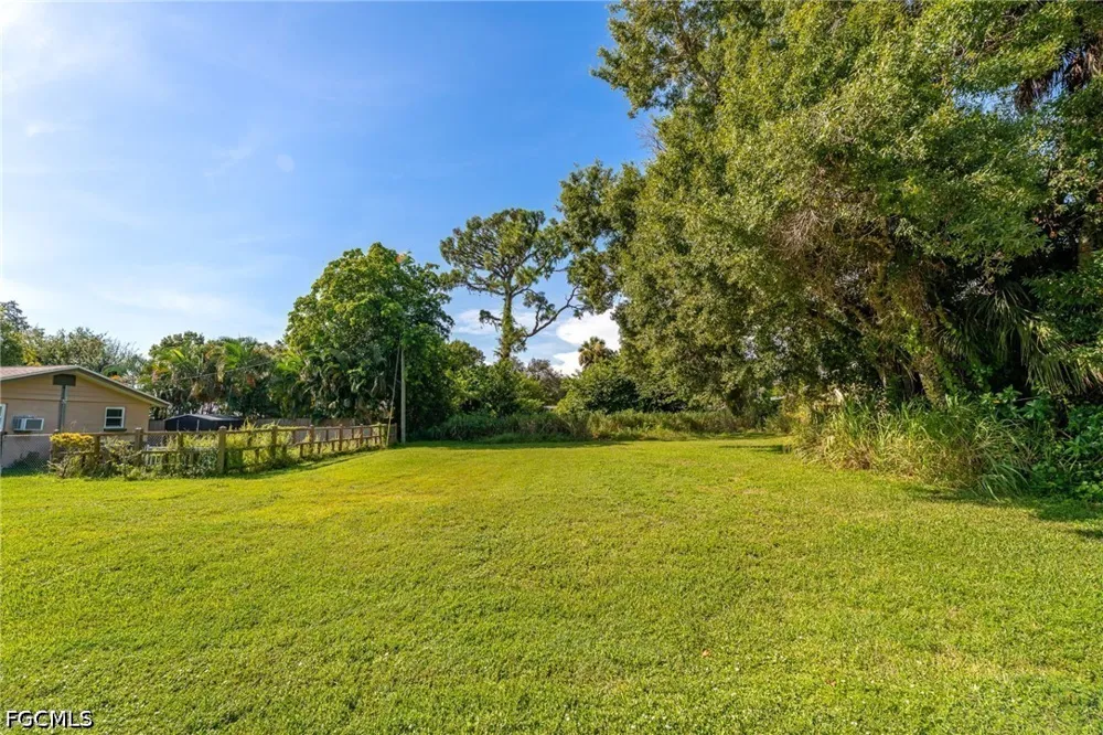 Evergreen Road North Fort Myers, FL 33903