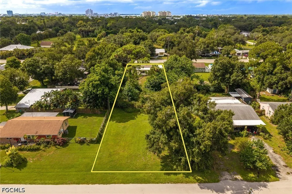 Evergreen Road North Fort Myers, FL 33903