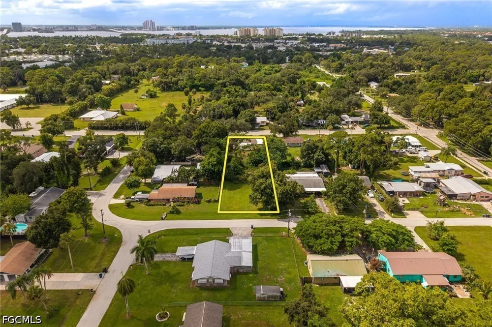 Evergreen Road North Fort Myers, FL 33903