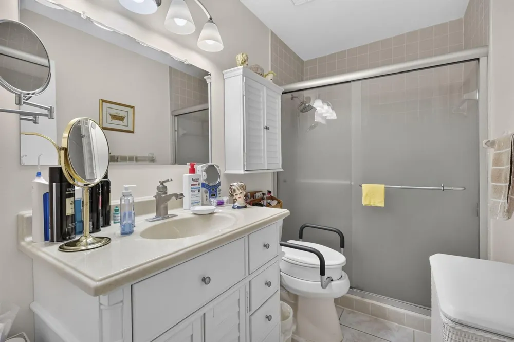 2641 Gately Drive W #1301 West Palm Beach, FL 33415