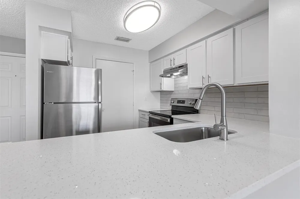 17900 NE 31st Court #4201 Aventura, FL 33160