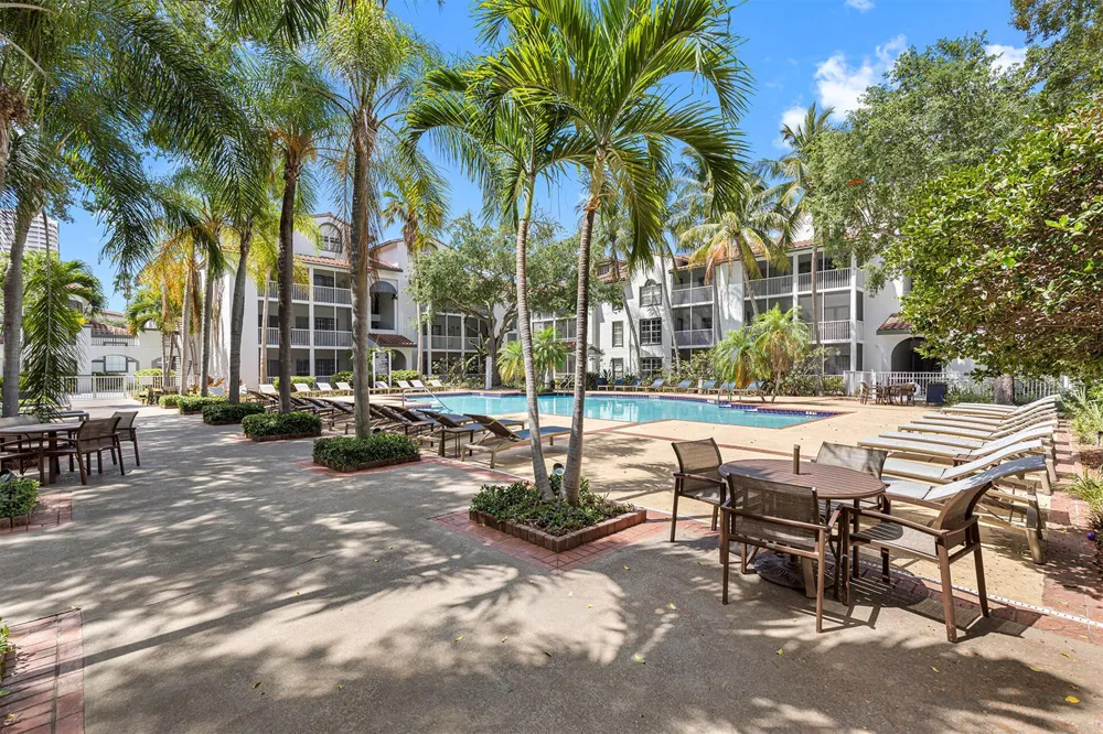 17900 NE 31st Court #4201 Aventura, FL 33160