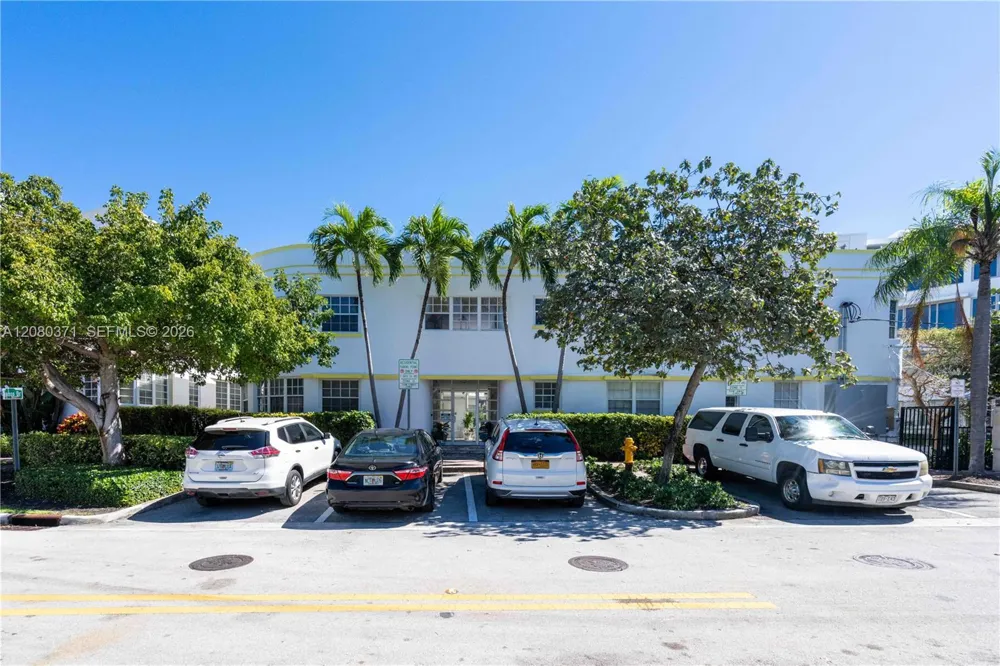 2383 Flamingo Dr #11 Miami Beach, FL 33140