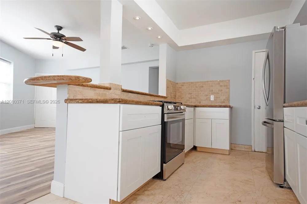 2383 Flamingo Dr #11 Miami Beach, FL 33140