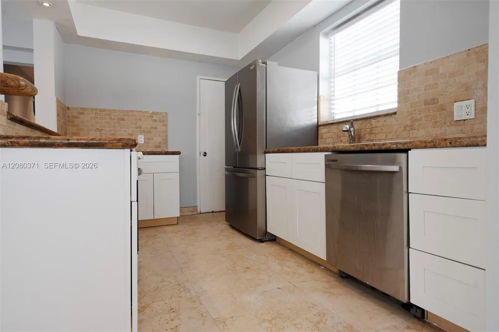 2383 Flamingo Dr #11 Miami Beach, FL 33140