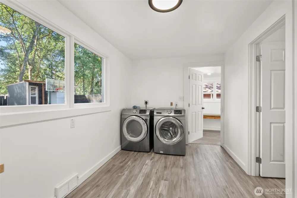 8518 Mount Tacoma Drive SW Lakewood, WA 98498