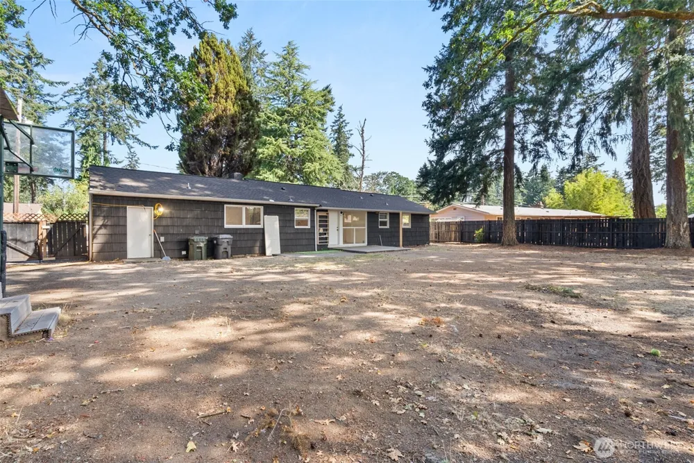 8518 Mount Tacoma Drive SW Lakewood, WA 98498