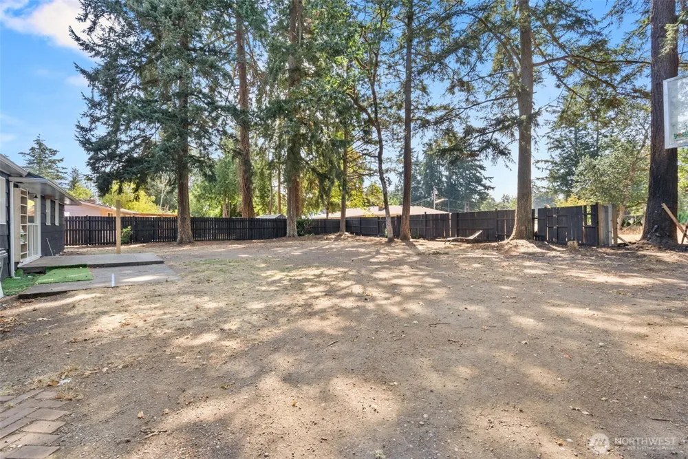 8518 Mount Tacoma Drive SW Lakewood, WA 98498