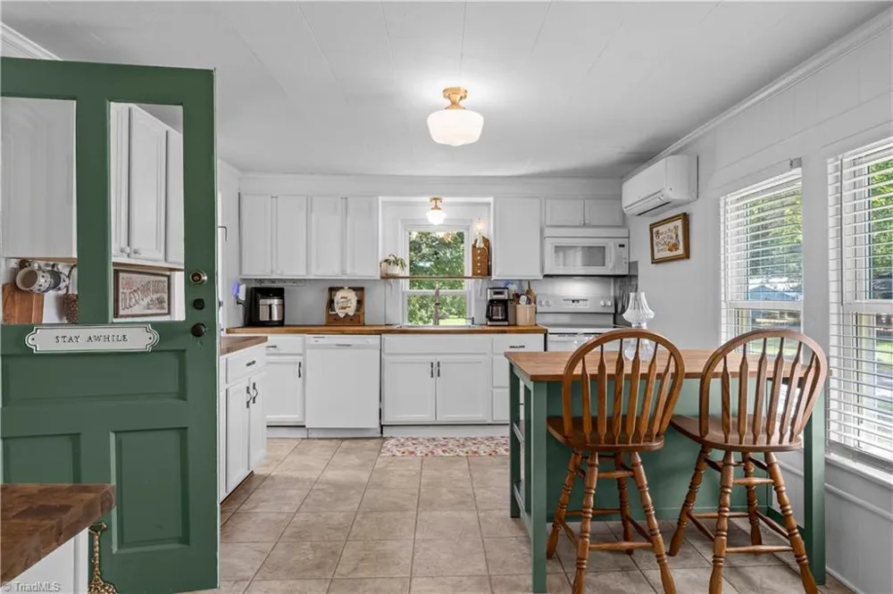4904 Styers Ferry Road Lewisville, NC 27023