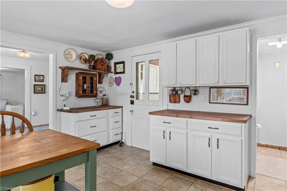 4904 Styers Ferry Road Lewisville, NC 27023