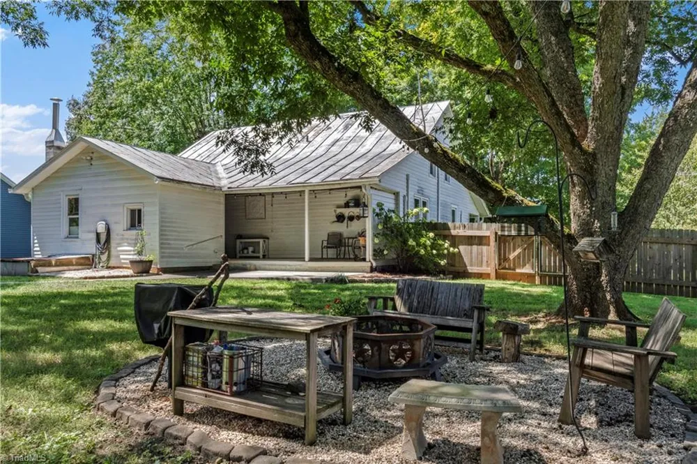 4904 Styers Ferry Road Lewisville, NC 27023