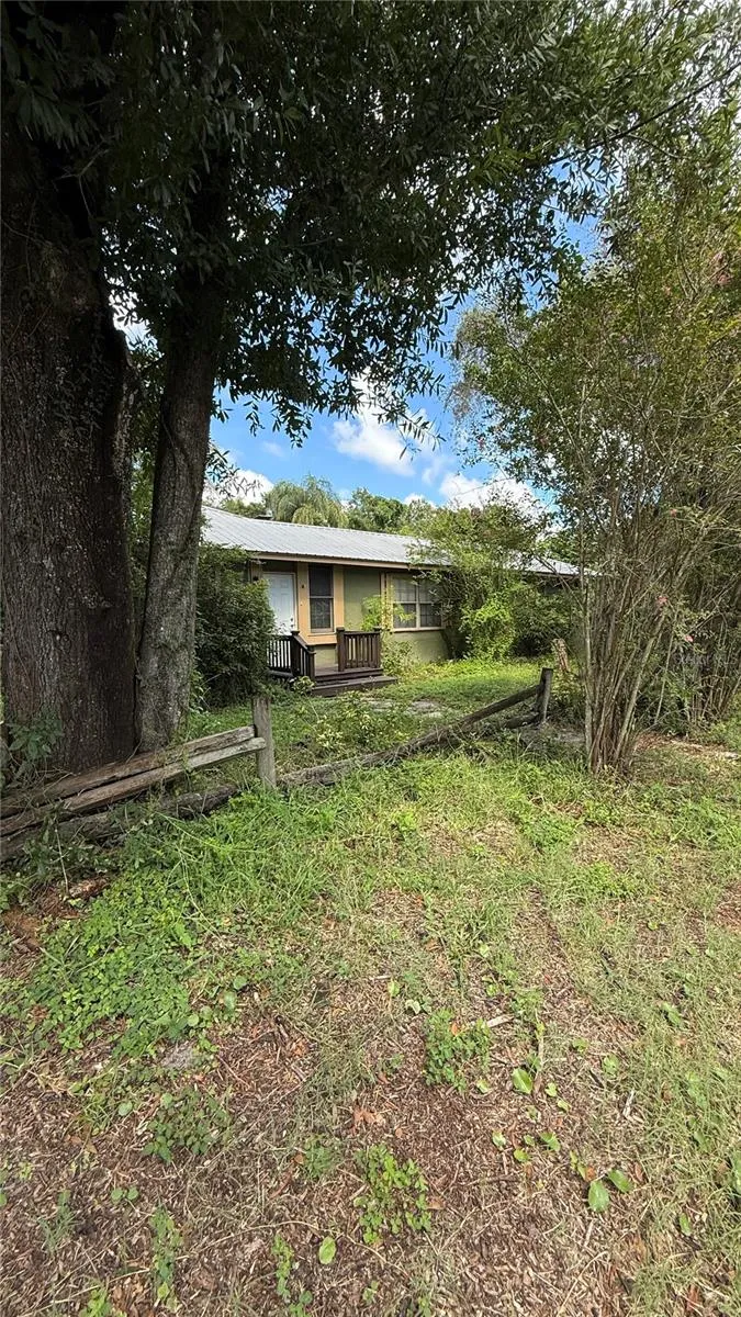 8602 ROME AVENUE Tampa, FL 33604