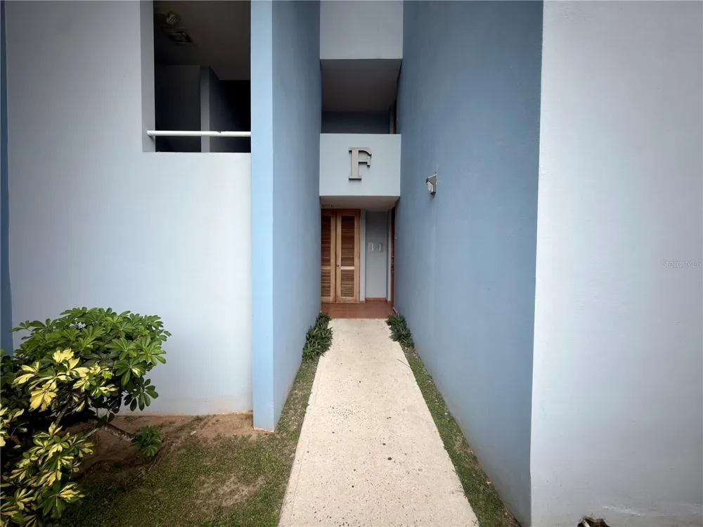 COND PASEO DEL REY #F-302 Carolina, PR 00987