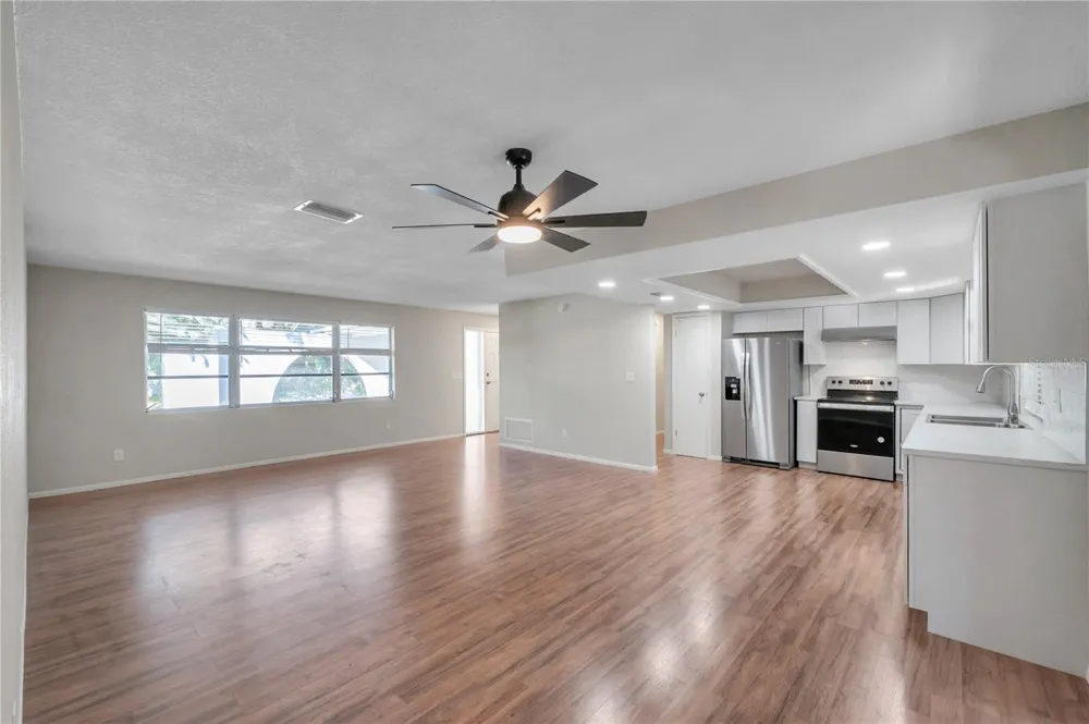 1995 MEADOW DRIVE Clearwater, FL 33763