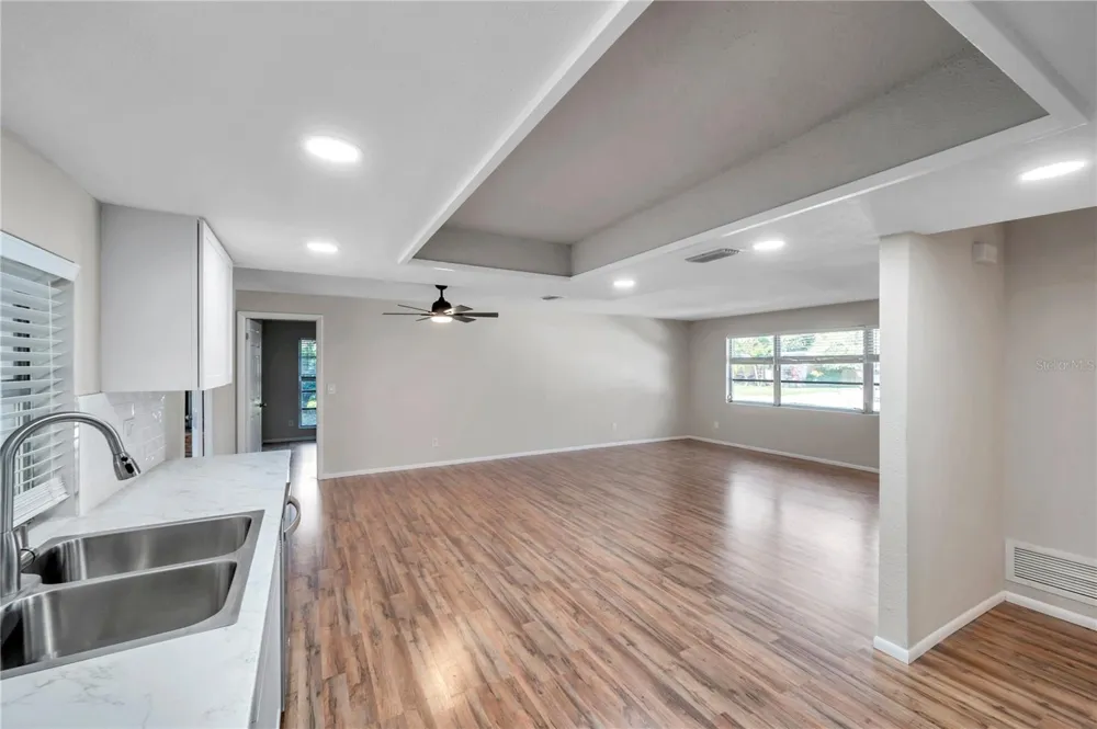 1995 MEADOW DRIVE Clearwater, FL 33763
