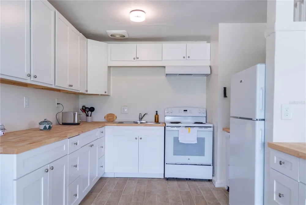 4833 CROW STREET Orlando, FL 32819