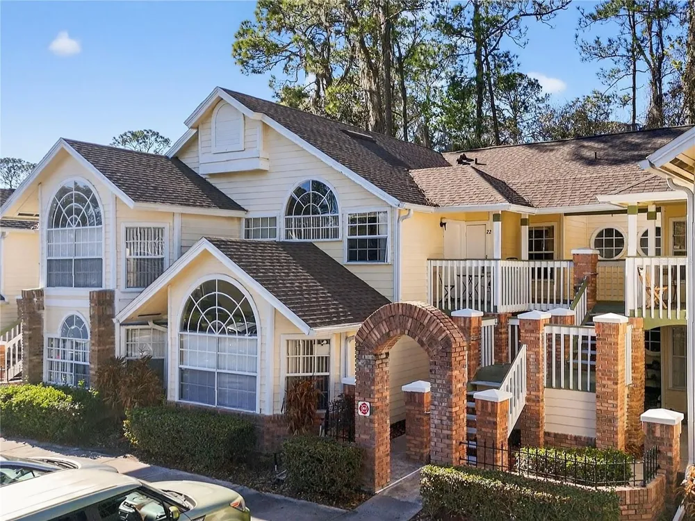 5005 LAGUNA BAY CIRCLE #22 Kissimmee, FL 34746