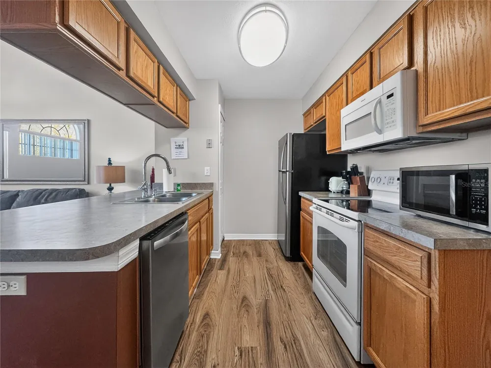 5005 LAGUNA BAY CIRCLE #22 Kissimmee, FL 34746