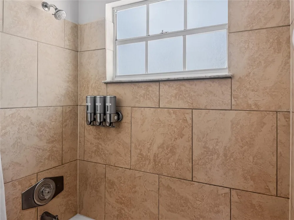 5005 LAGUNA BAY CIRCLE #22 Kissimmee, FL 34746
