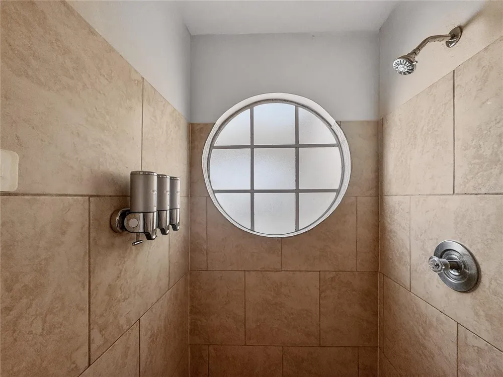 5005 LAGUNA BAY CIRCLE #22 Kissimmee, FL 34746