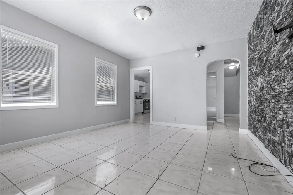 1311 PRESCOTT STREET S St Petersburg, FL 33712