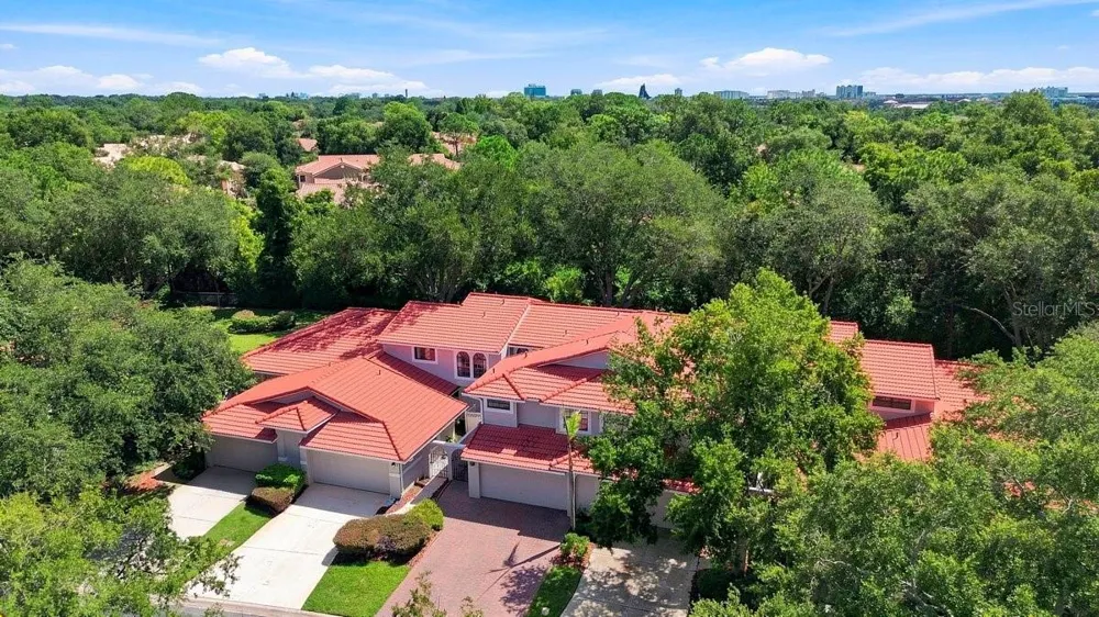 7537 FENWICK COVE LANE Orlando, FL 32819
