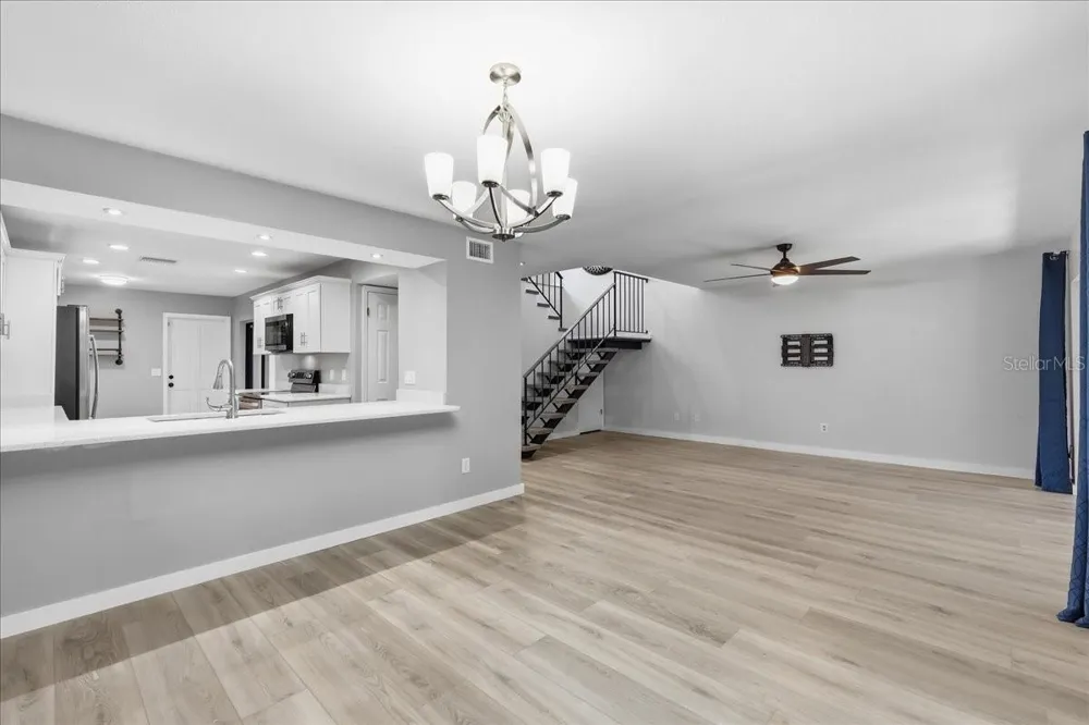 7537 FENWICK COVE LANE Orlando, FL 32819