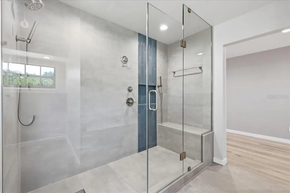 7537 FENWICK COVE LANE Orlando, FL 32819
