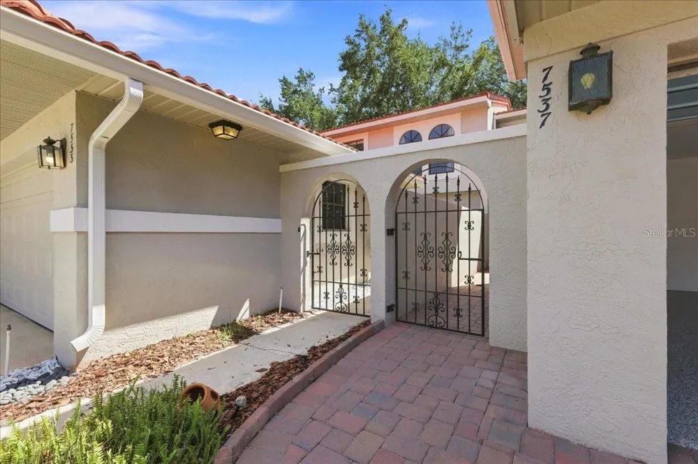 7537 FENWICK COVE LANE Orlando, FL 32819