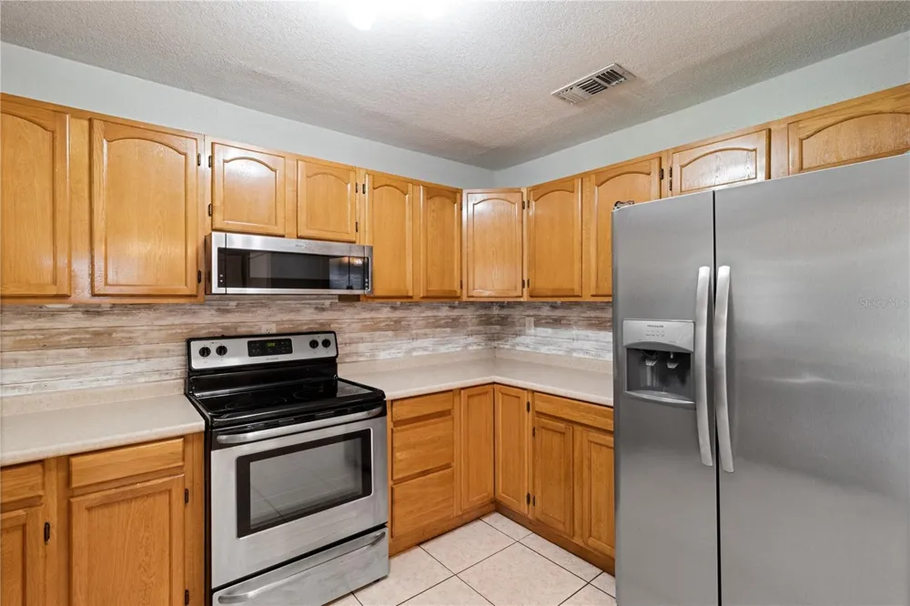 288 CHERRY LAUREL LANE Winter Haven, FL 33880