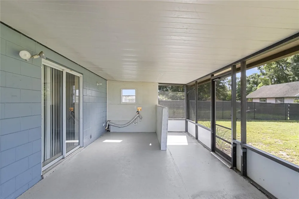 288 CHERRY LAUREL LANE Winter Haven, FL 33880