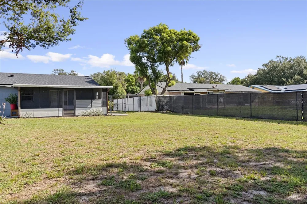 288 CHERRY LAUREL LANE Winter Haven, FL 33880