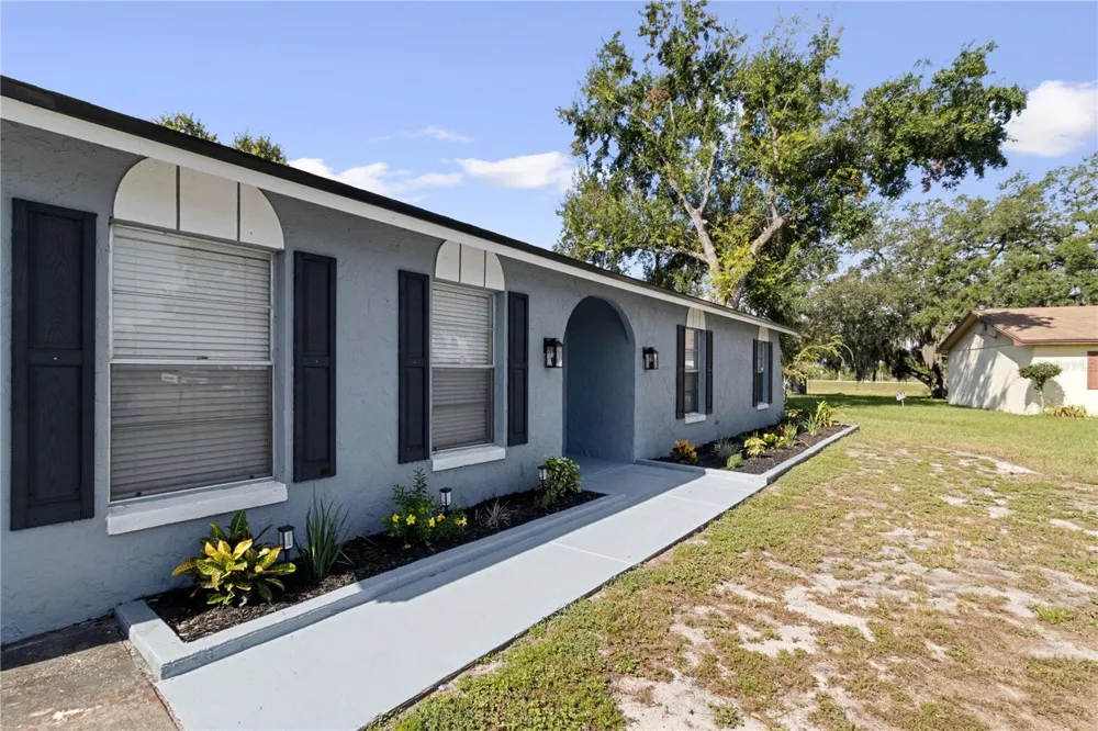 288 CHERRY LAUREL LANE Winter Haven, FL 33880