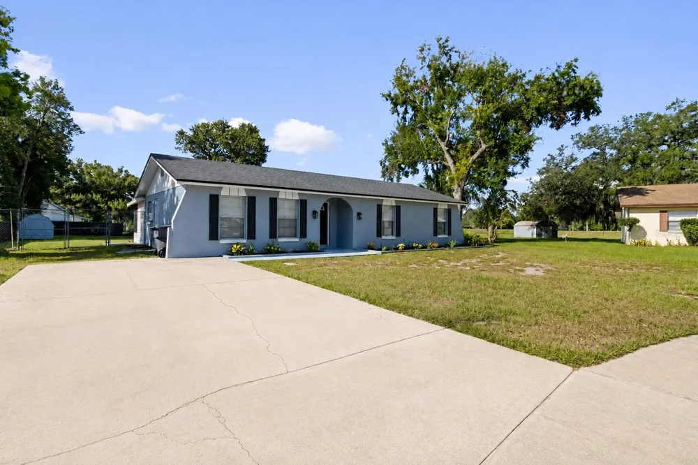 288 CHERRY LAUREL LANE Winter Haven, FL 33880