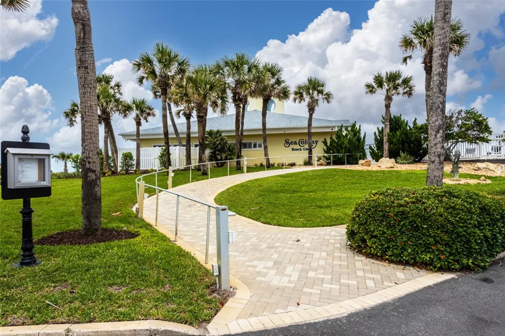 24 MEDFORD DRIVE Palm Coast, FL 32137
